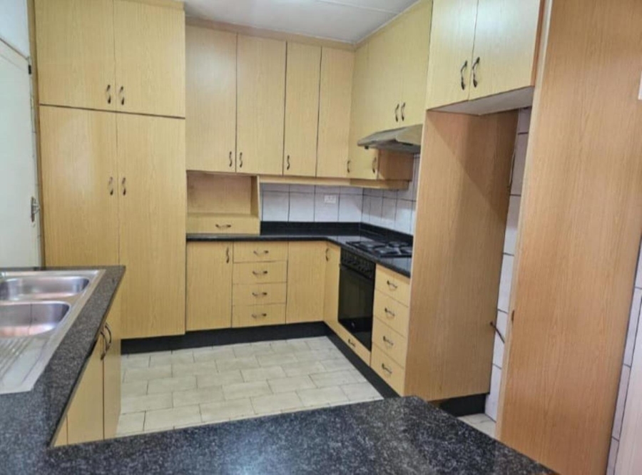 3 Bedroom Property for Sale in Zakariyya Park Gauteng
