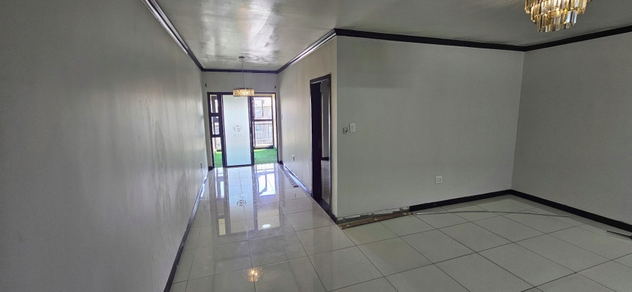 To Let 1 Bedroom Property for Rent in Fourways Gauteng