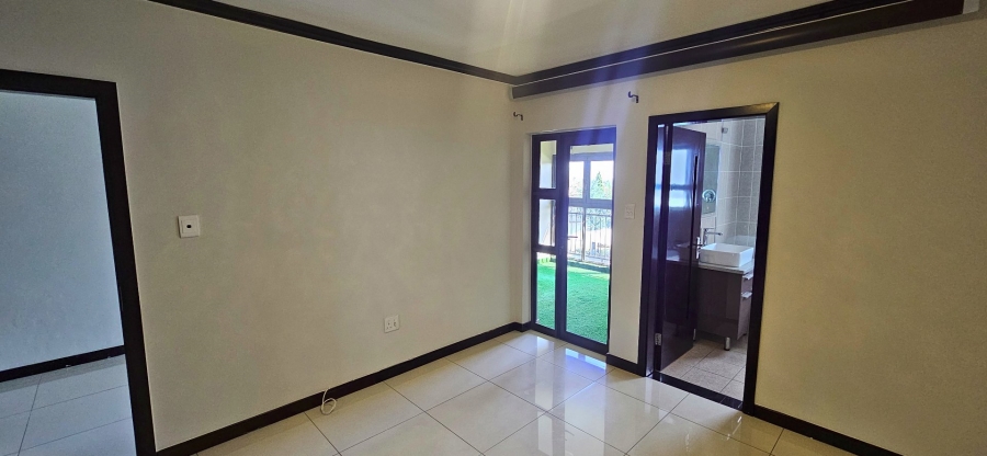 To Let 1 Bedroom Property for Rent in Fourways Gauteng