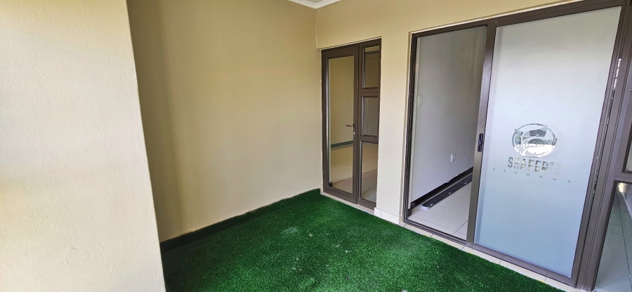 To Let 1 Bedroom Property for Rent in Fourways Gauteng