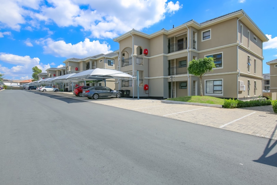To Let 1 Bedroom Property for Rent in Fourways Gauteng