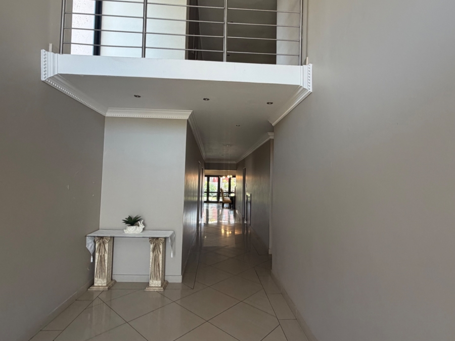 5 Bedroom Property for Sale in Willow Acres Ext 3 Gauteng