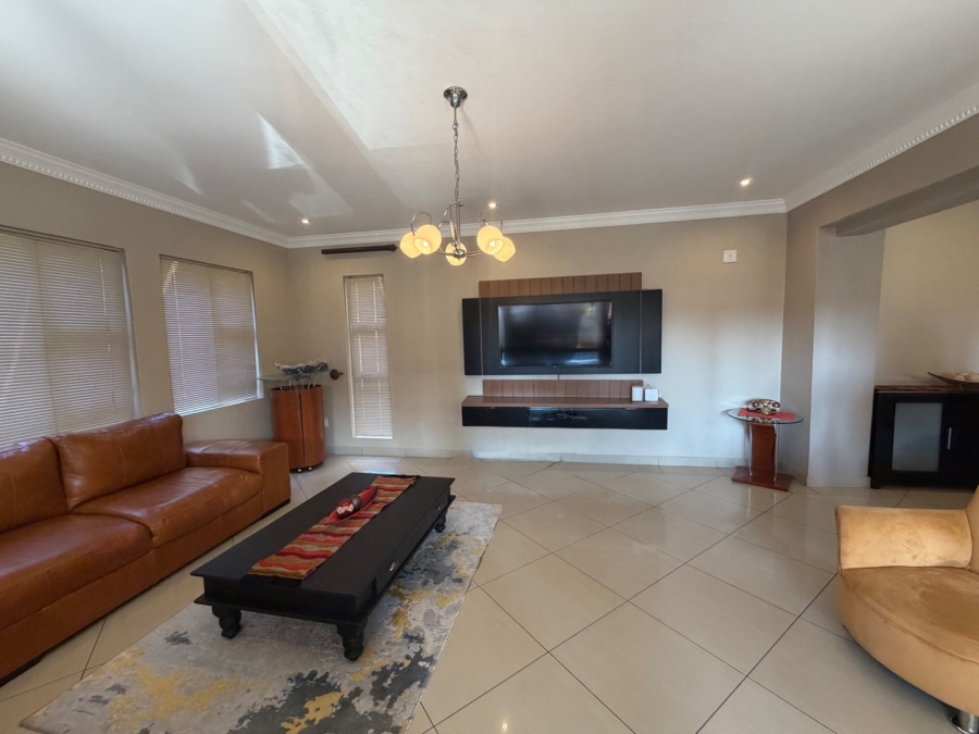 5 Bedroom Property for Sale in Willow Acres Ext 3 Gauteng