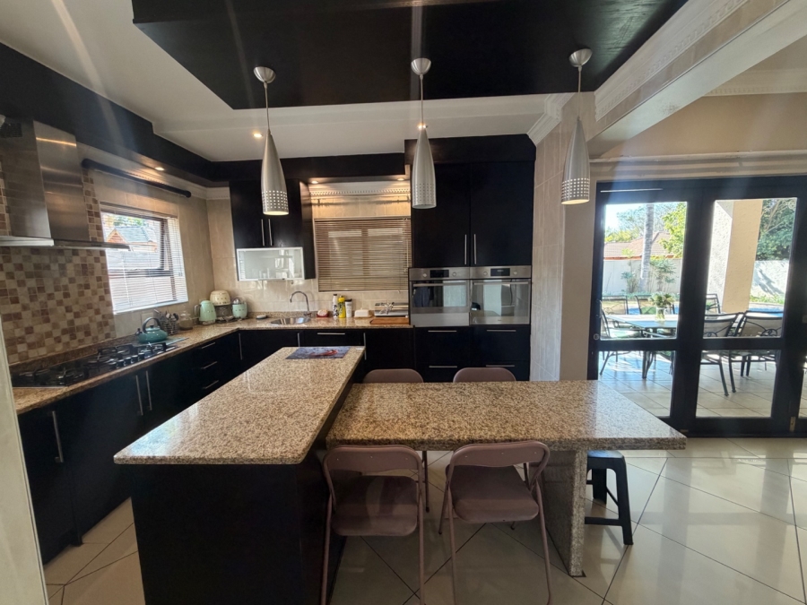 5 Bedroom Property for Sale in Willow Acres Ext 3 Gauteng
