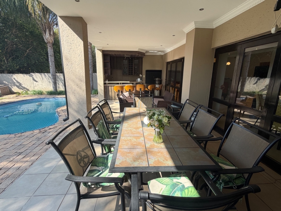 5 Bedroom Property for Sale in Willow Acres Ext 3 Gauteng