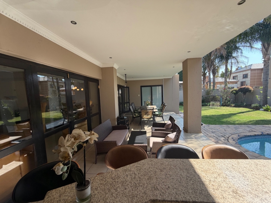 5 Bedroom Property for Sale in Willow Acres Ext 3 Gauteng