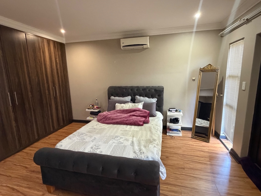 5 Bedroom Property for Sale in Willow Acres Ext 3 Gauteng