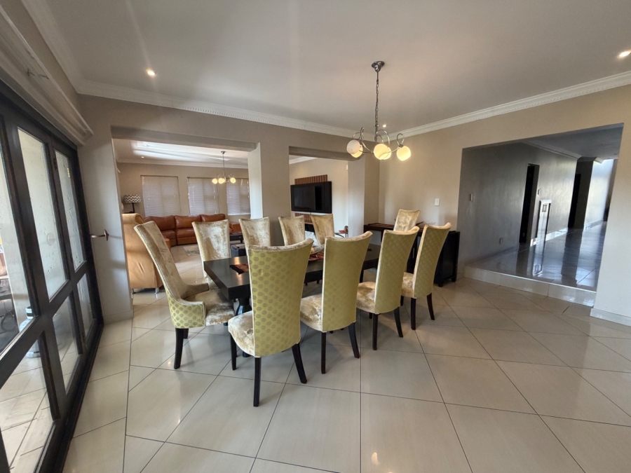 5 Bedroom Property for Sale in Willow Acres Ext 3 Gauteng