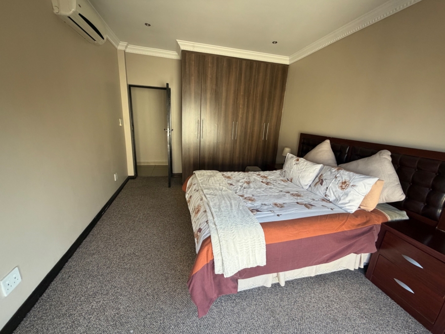 5 Bedroom Property for Sale in Willow Acres Ext 3 Gauteng