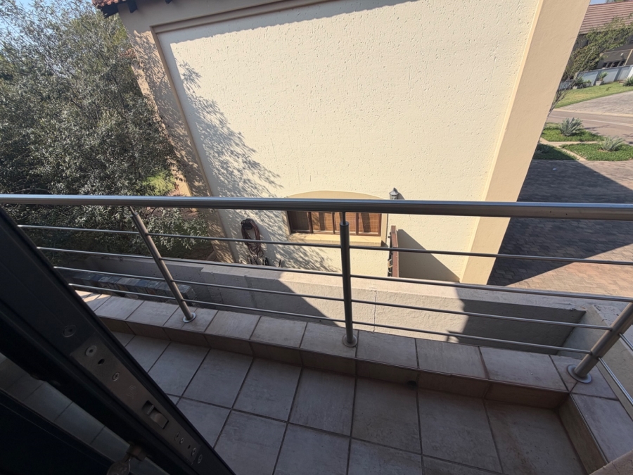 5 Bedroom Property for Sale in Willow Acres Ext 3 Gauteng
