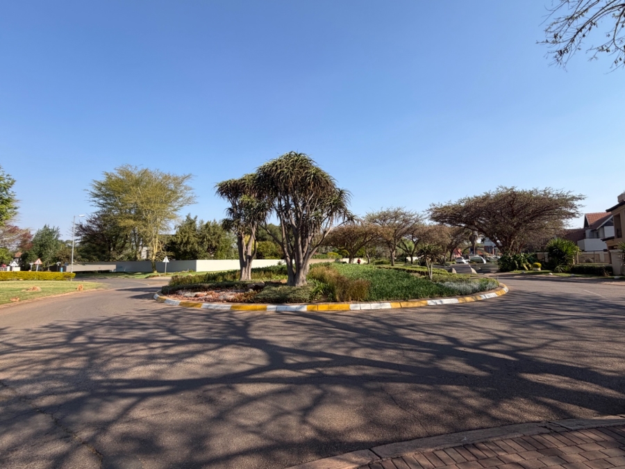 5 Bedroom Property for Sale in Willow Acres Ext 3 Gauteng