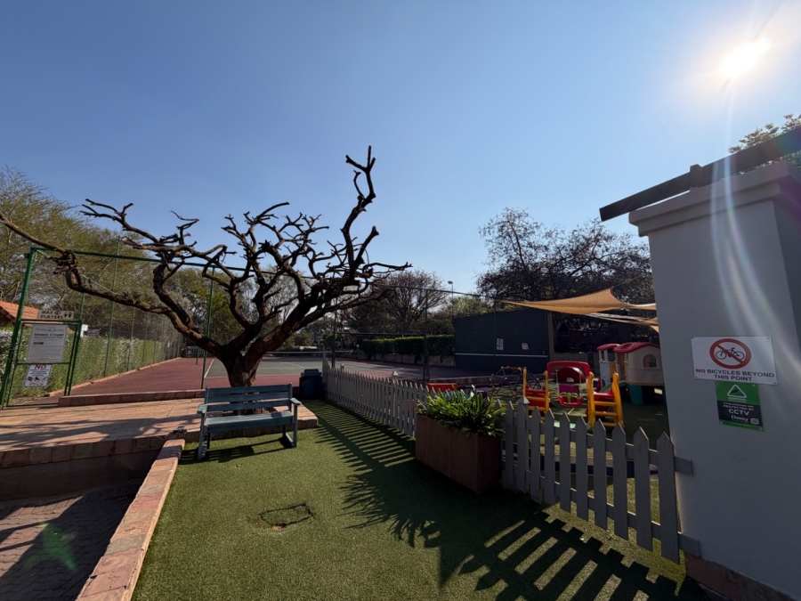 5 Bedroom Property for Sale in Willow Acres Ext 3 Gauteng
