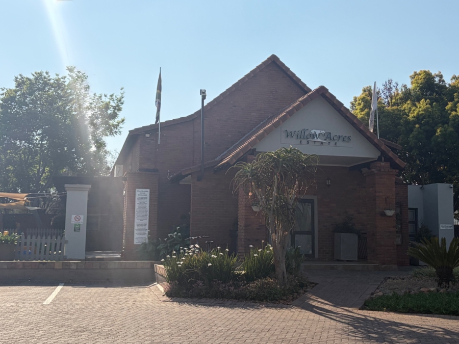 5 Bedroom Property for Sale in Willow Acres Ext 3 Gauteng