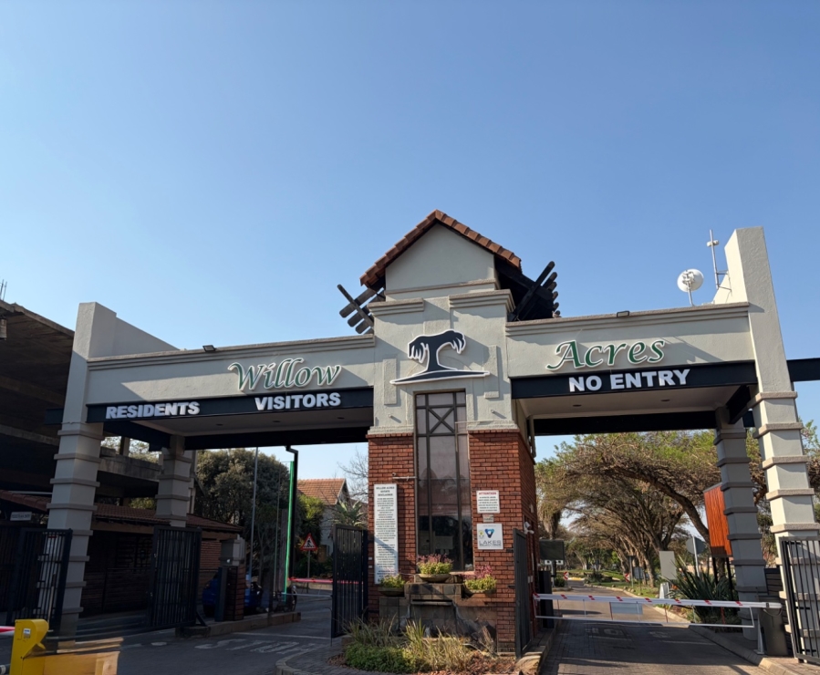 5 Bedroom Property for Sale in Willow Acres Ext 3 Gauteng
