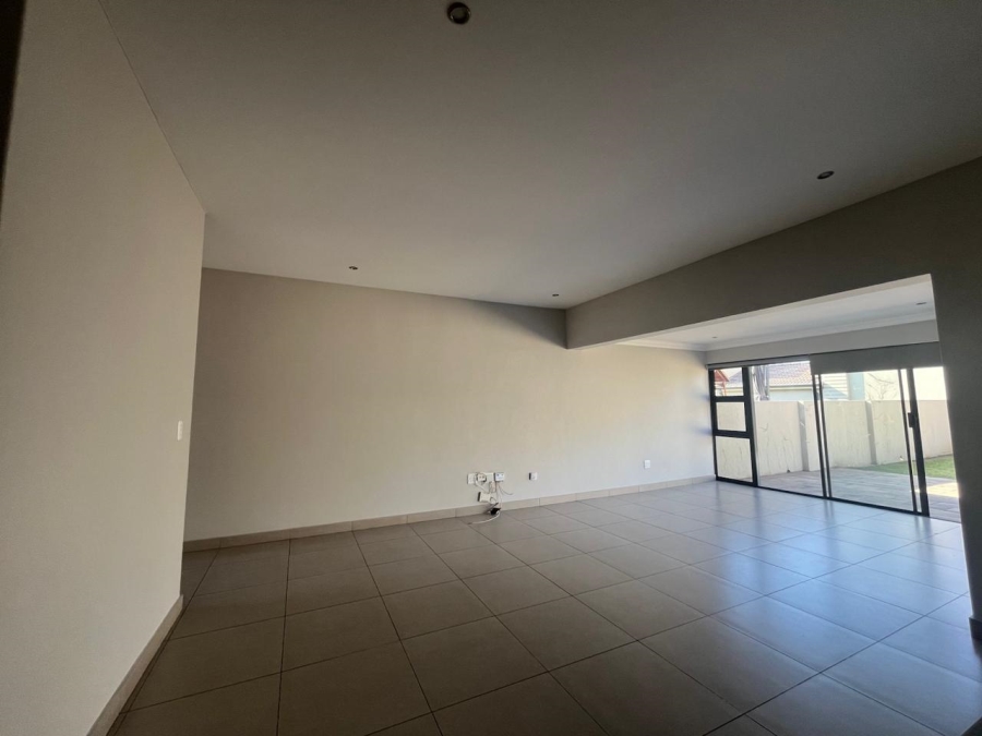3 Bedroom Property for Sale in Equestria Gauteng