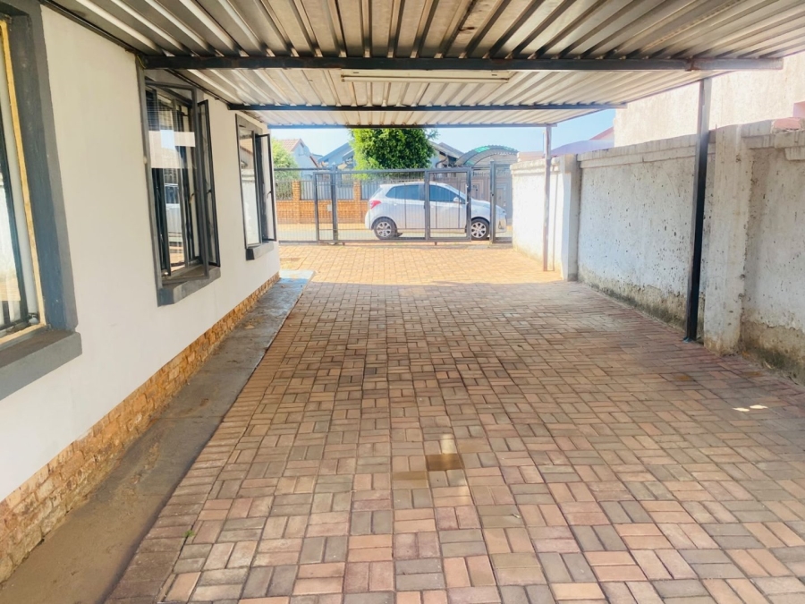 3 Bedroom Property for Sale in Soshanguve VV Gauteng