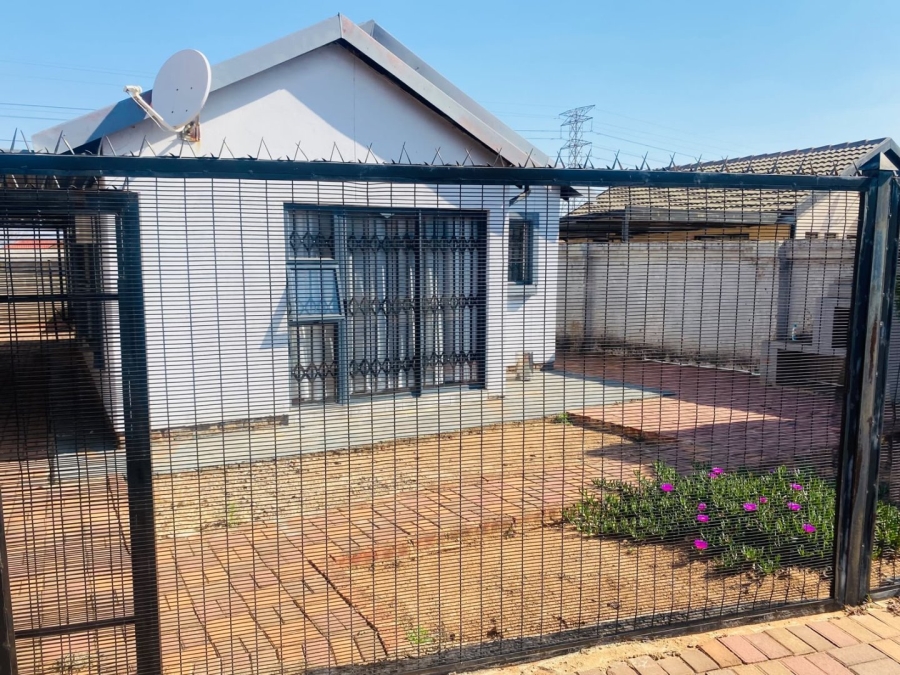 3 Bedroom Property for Sale in Soshanguve VV Gauteng
