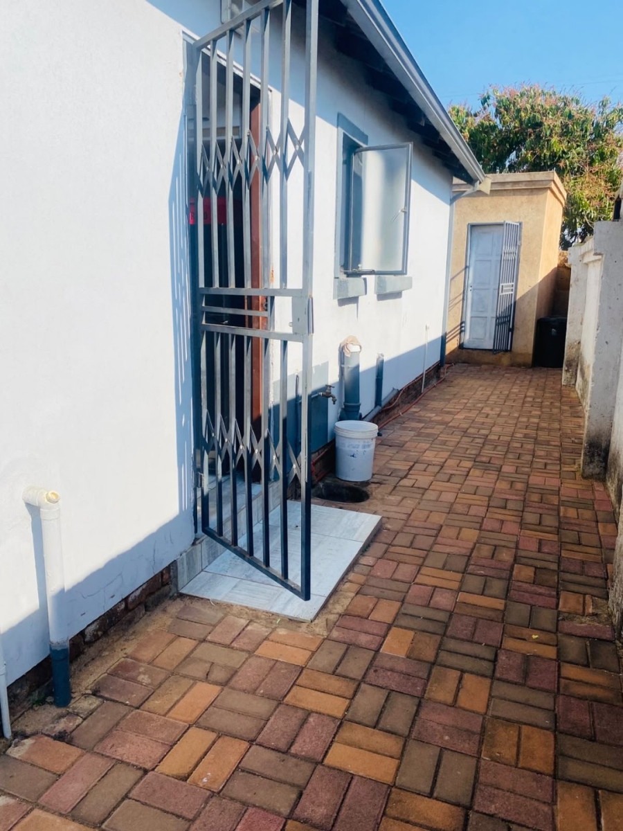 3 Bedroom Property for Sale in Soshanguve VV Gauteng