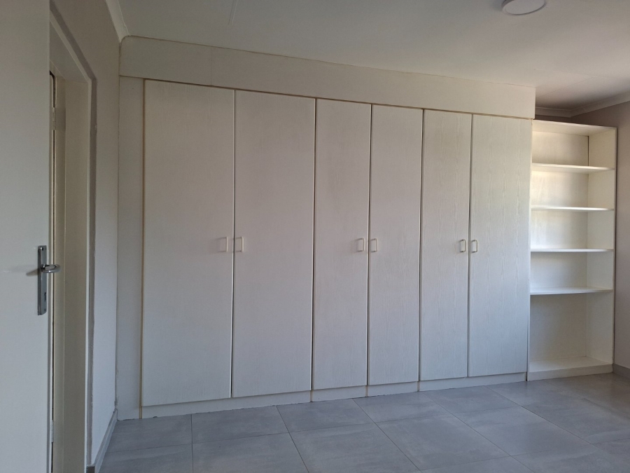 Bedroom Property for Sale in Douglasdale Gauteng