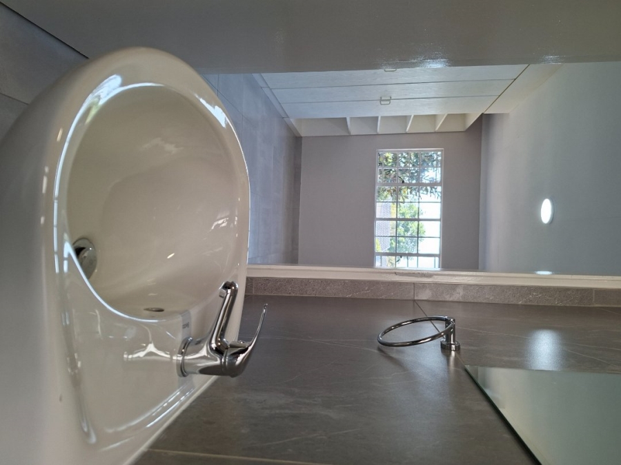  Bedroom Property for Sale in Douglasdale Gauteng