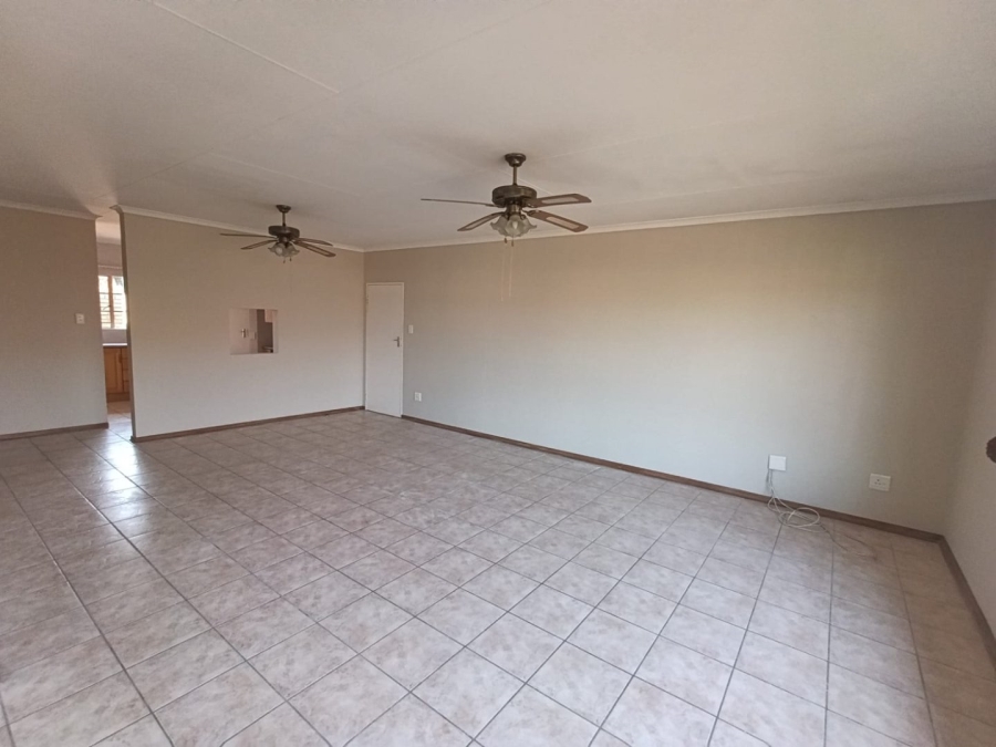  Bedroom Property for Sale in Faerie Glen Gauteng