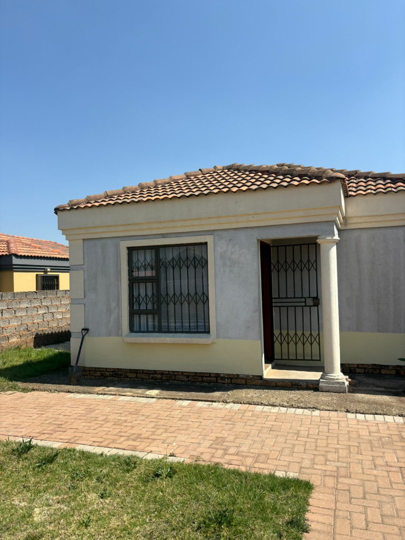 To Let 2 Bedroom Property for Rent in Roodekop Gauteng
