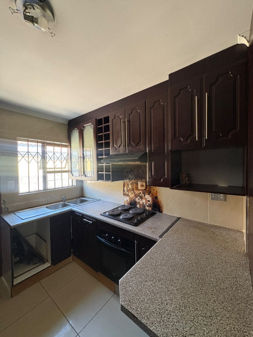 To Let 2 Bedroom Property for Rent in Roodekop Gauteng