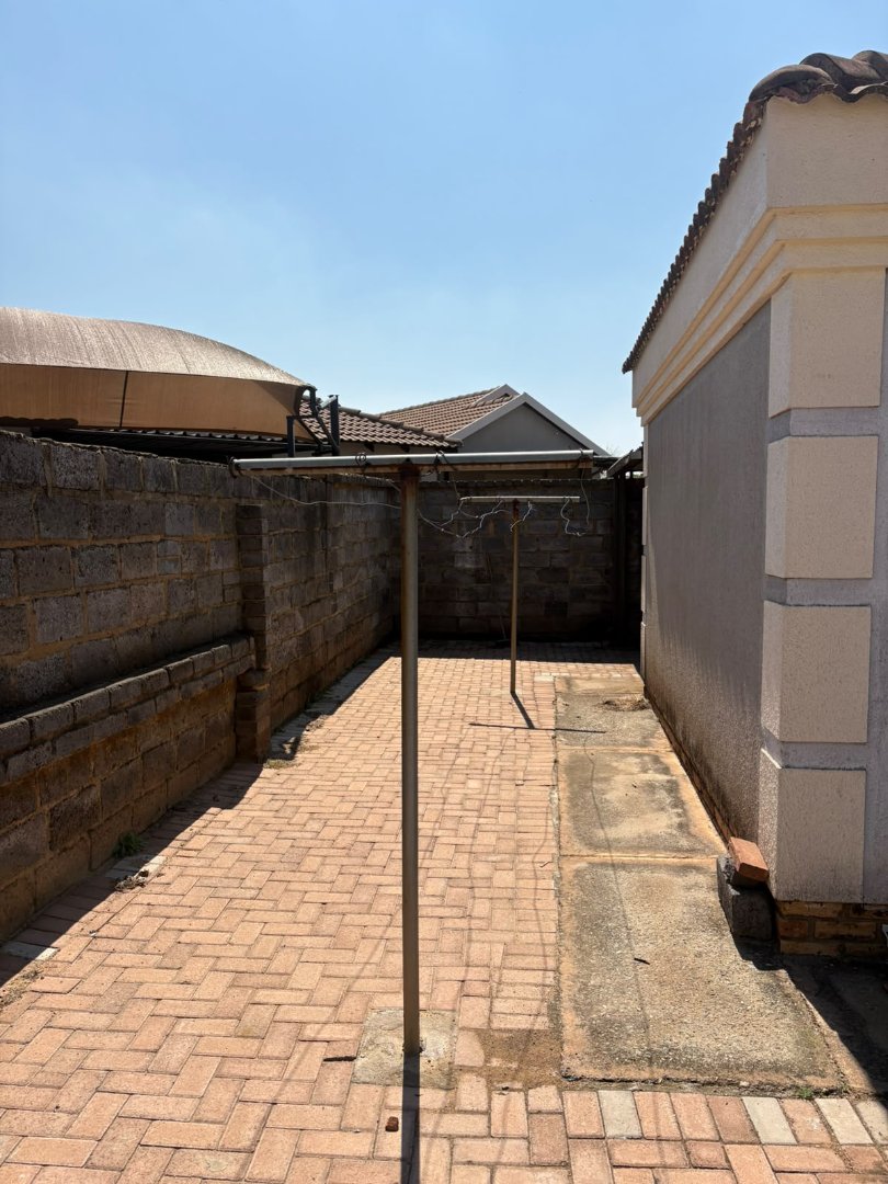 To Let 2 Bedroom Property for Rent in Roodekop Gauteng