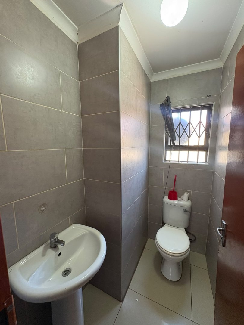 To Let 2 Bedroom Property for Rent in Roodekop Gauteng