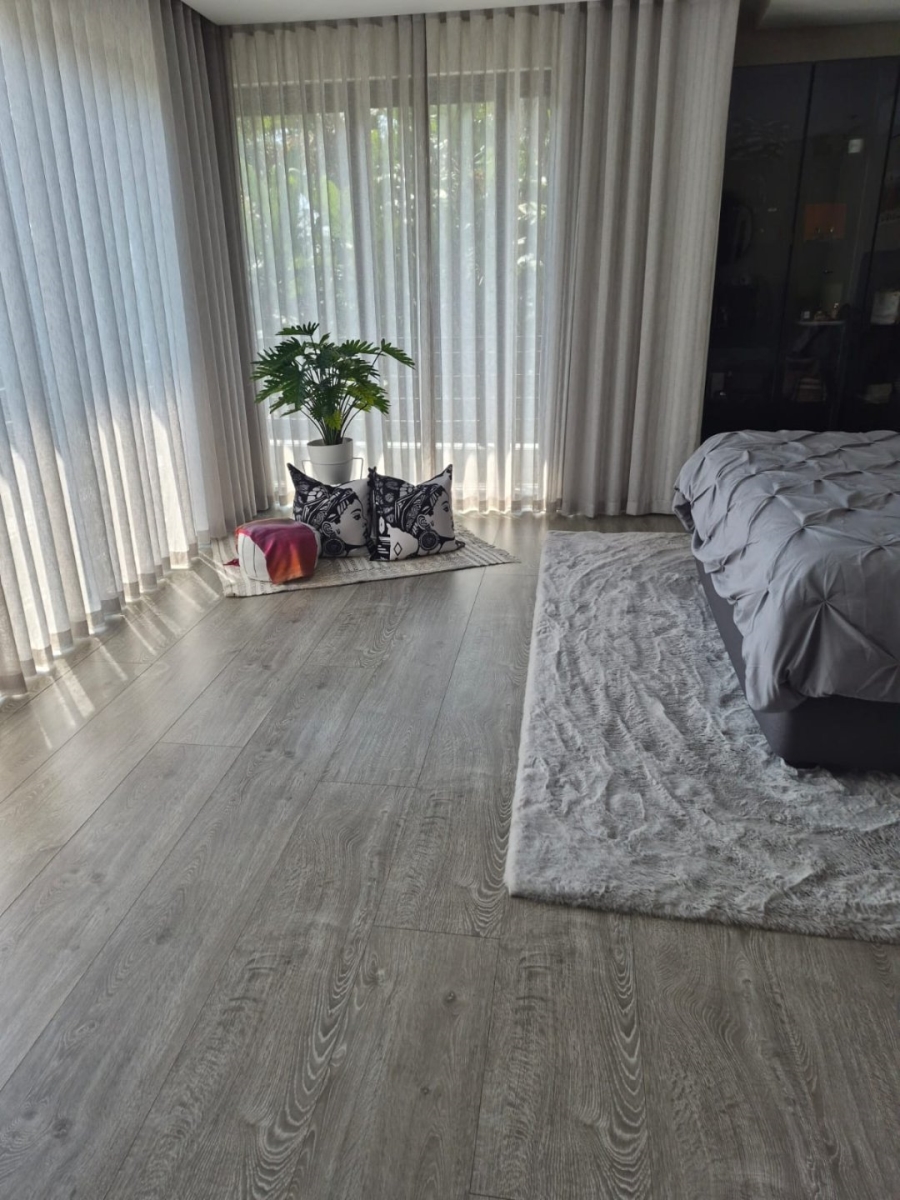 To Let 4 Bedroom Property for Rent in Sandown Gauteng