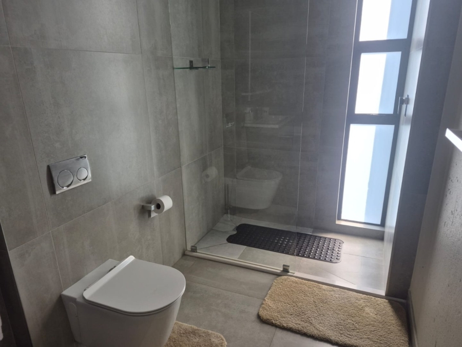 To Let 4 Bedroom Property for Rent in Sandown Gauteng