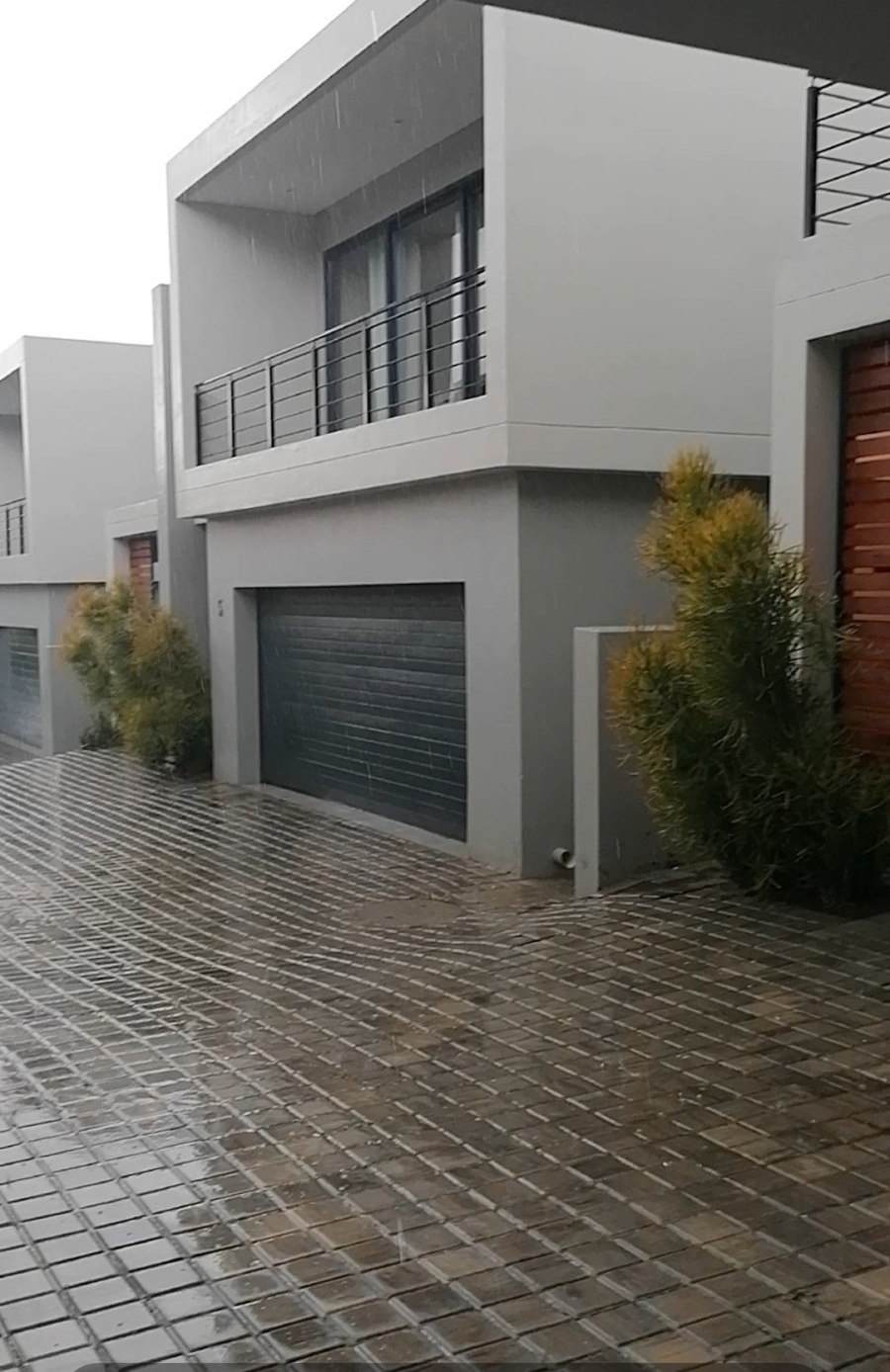 To Let 4 Bedroom Property for Rent in Sandown Gauteng