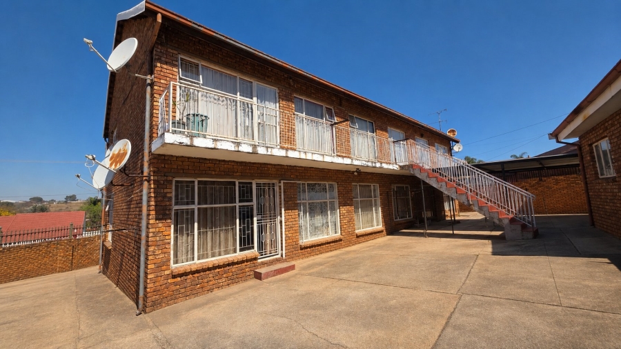 To Let 3 Bedroom Property for Rent in Laudium Gauteng
