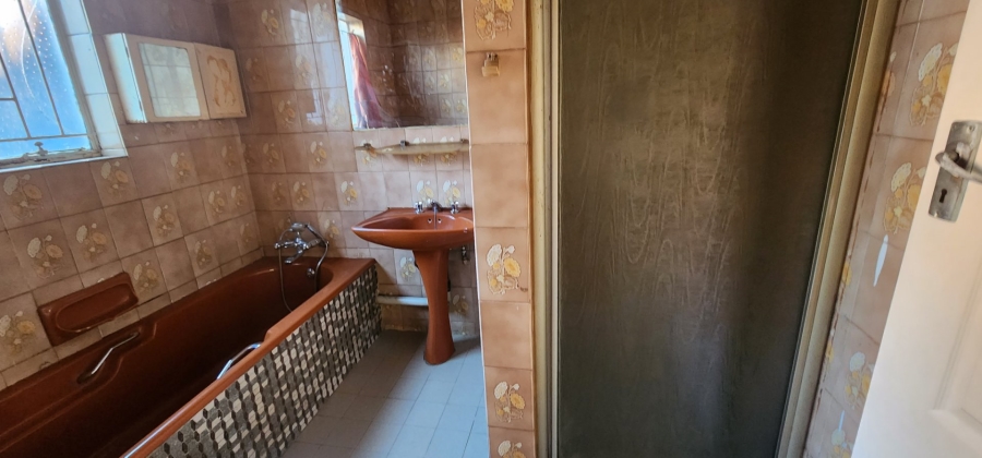 To Let 3 Bedroom Property for Rent in Laudium Gauteng