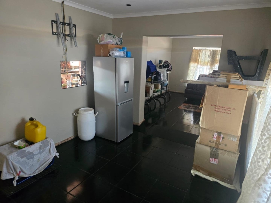 4 Bedroom Property for Sale in Lenasia South Gauteng