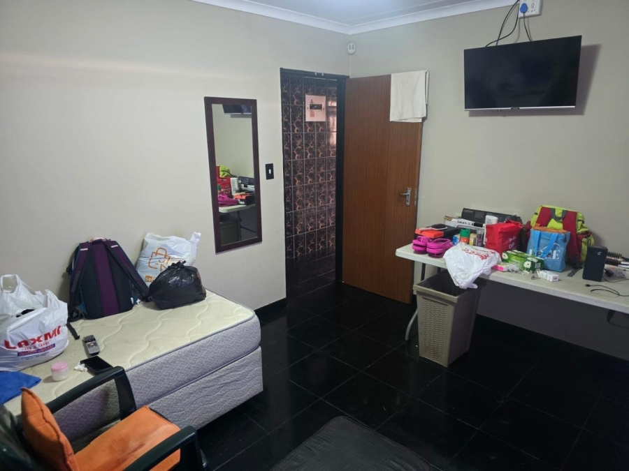4 Bedroom Property for Sale in Lenasia South Gauteng