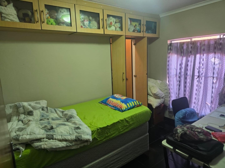 4 Bedroom Property for Sale in Lenasia South Gauteng