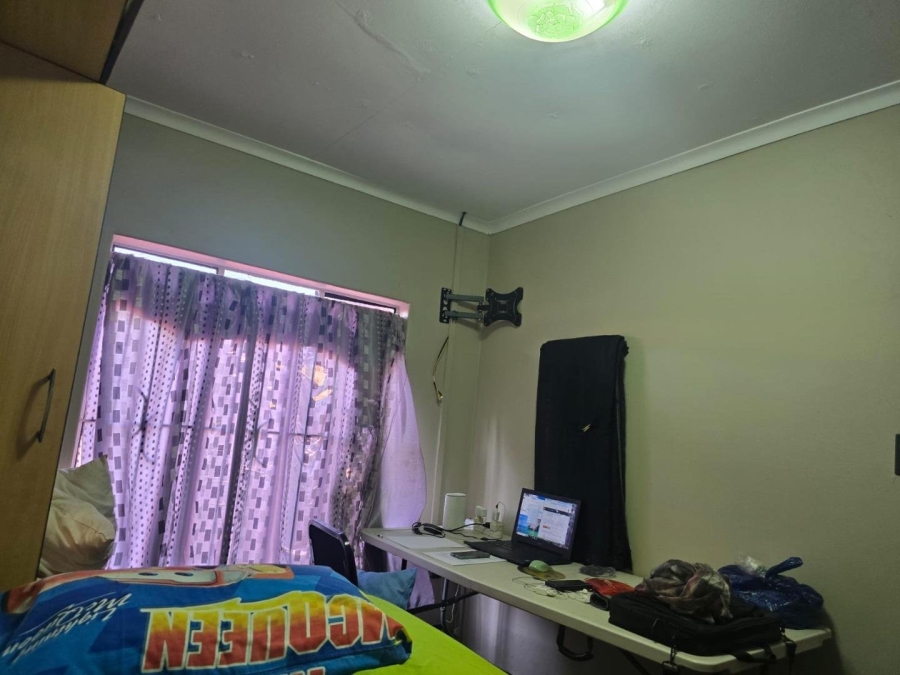 4 Bedroom Property for Sale in Lenasia South Gauteng