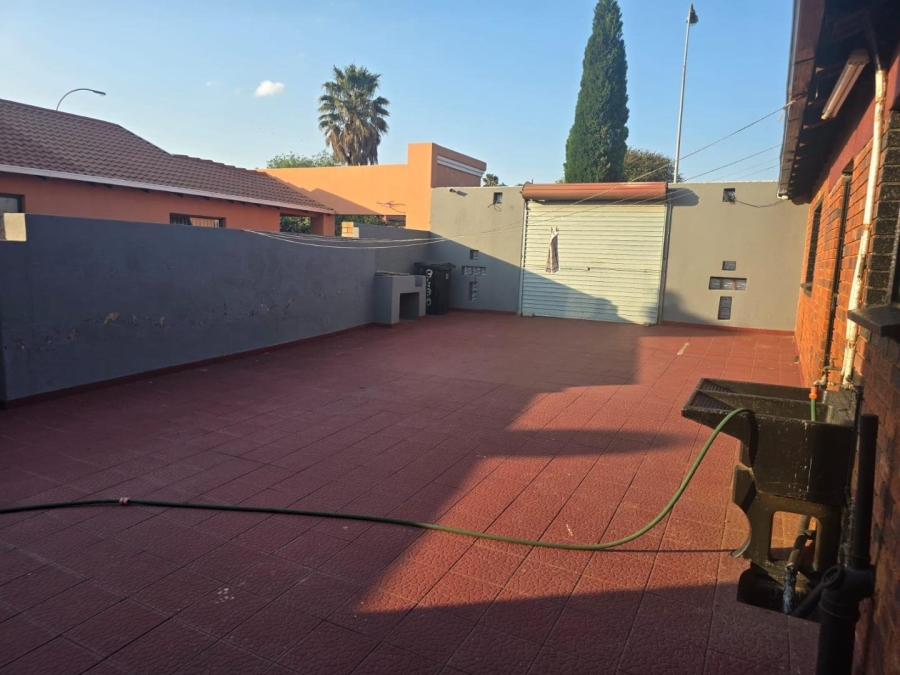 4 Bedroom Property for Sale in Lenasia South Gauteng