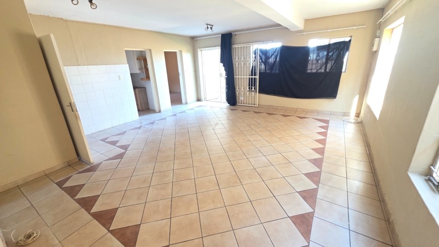 To Let 2 Bedroom Property for Rent in Laudium Gauteng