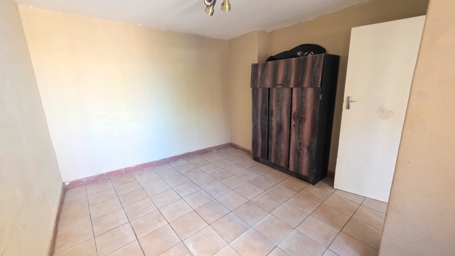 To Let 2 Bedroom Property for Rent in Laudium Gauteng