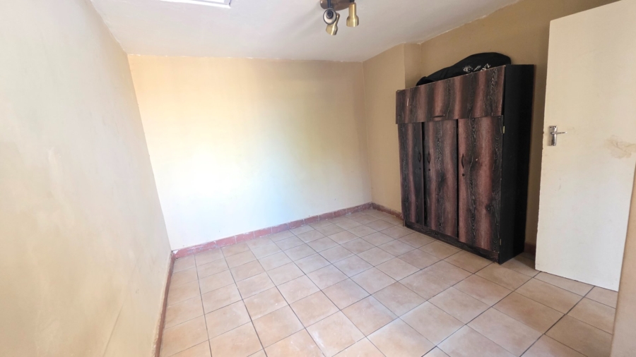 To Let 2 Bedroom Property for Rent in Laudium Gauteng
