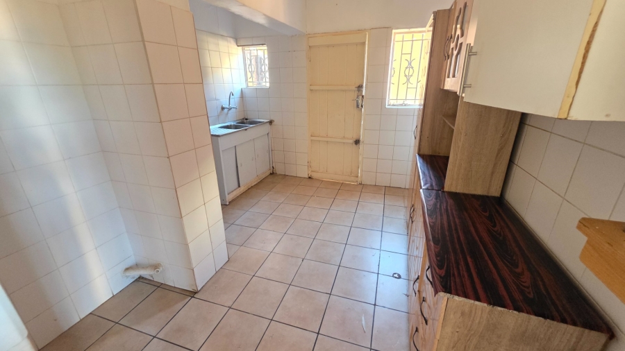 To Let 2 Bedroom Property for Rent in Laudium Gauteng