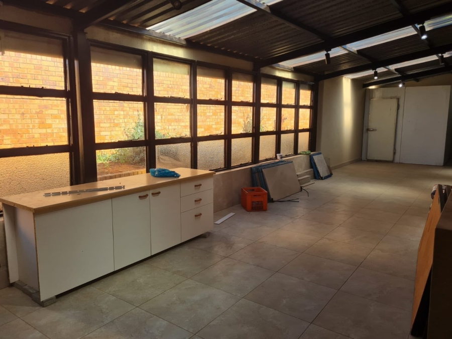 To Let Commercial Property for Rent in Lenasia Ext 13 Gauteng