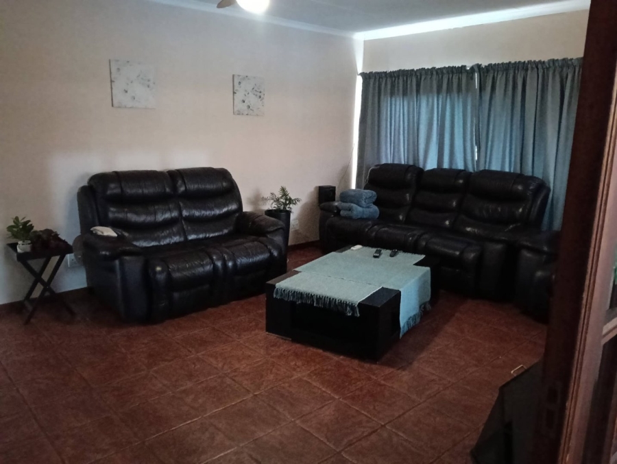 5 Bedroom Property for Sale in Eldoraigne Gauteng