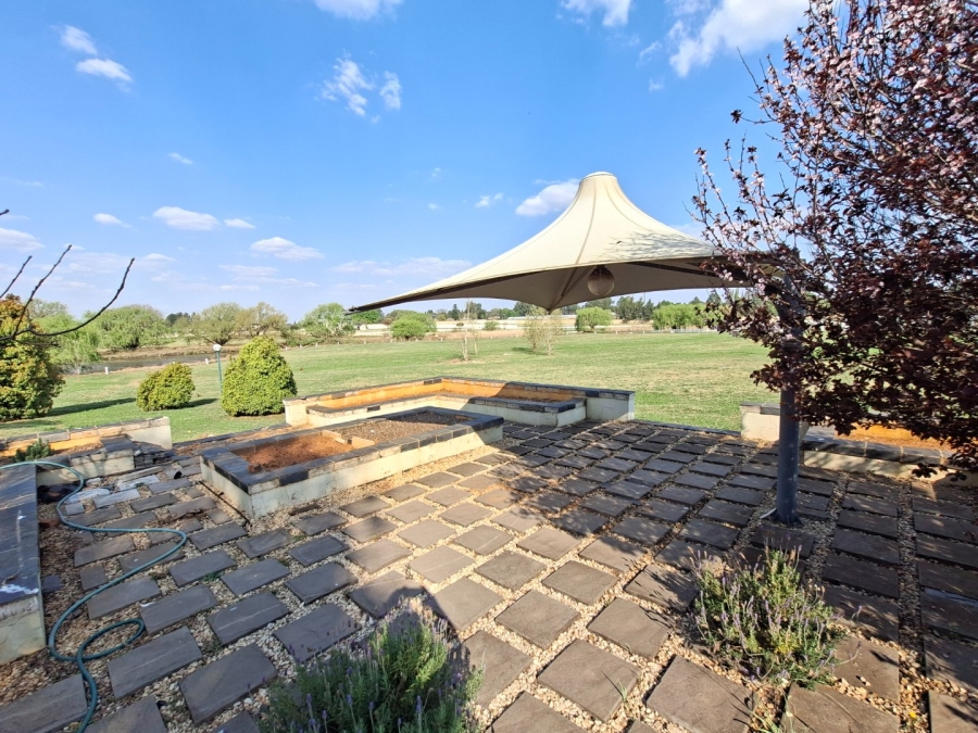 Commercial Property for Sale in Bredell Gauteng