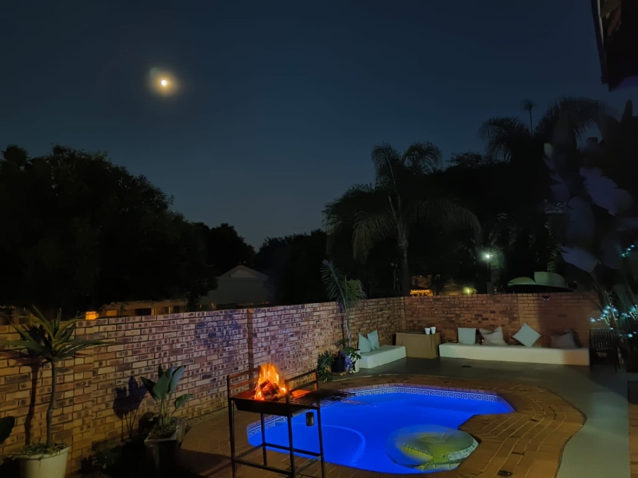 To Let 4 Bedroom Property for Rent in Silver Lakes Golf Estate Gauteng