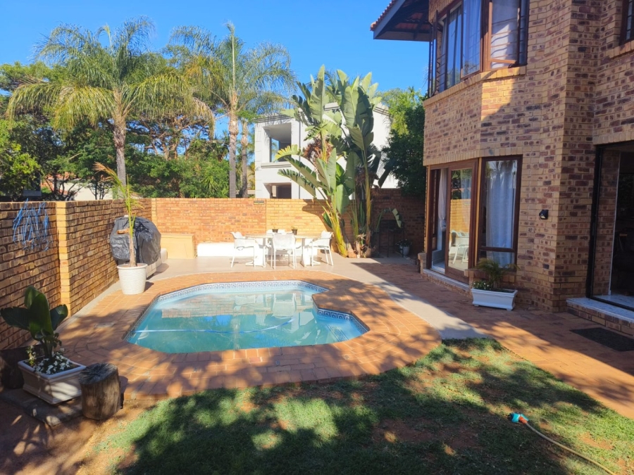 To Let 4 Bedroom Property for Rent in Silver Lakes Golf Estate Gauteng