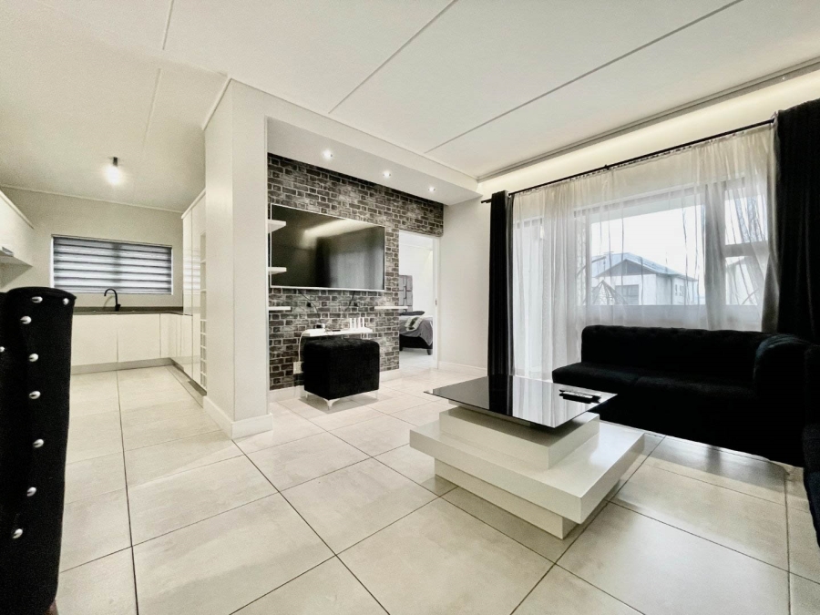 To Let 3 Bedroom Property for Rent in The Polofields Gauteng