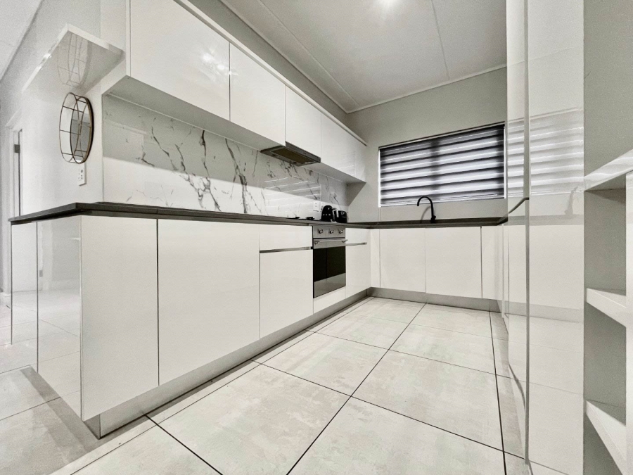 To Let 3 Bedroom Property for Rent in The Polofields Gauteng